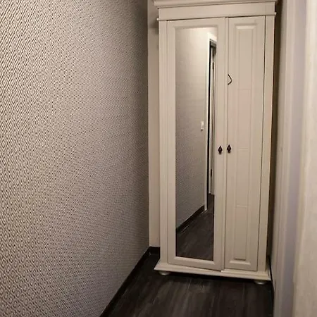 90m2 Mit Balkon Apartment *